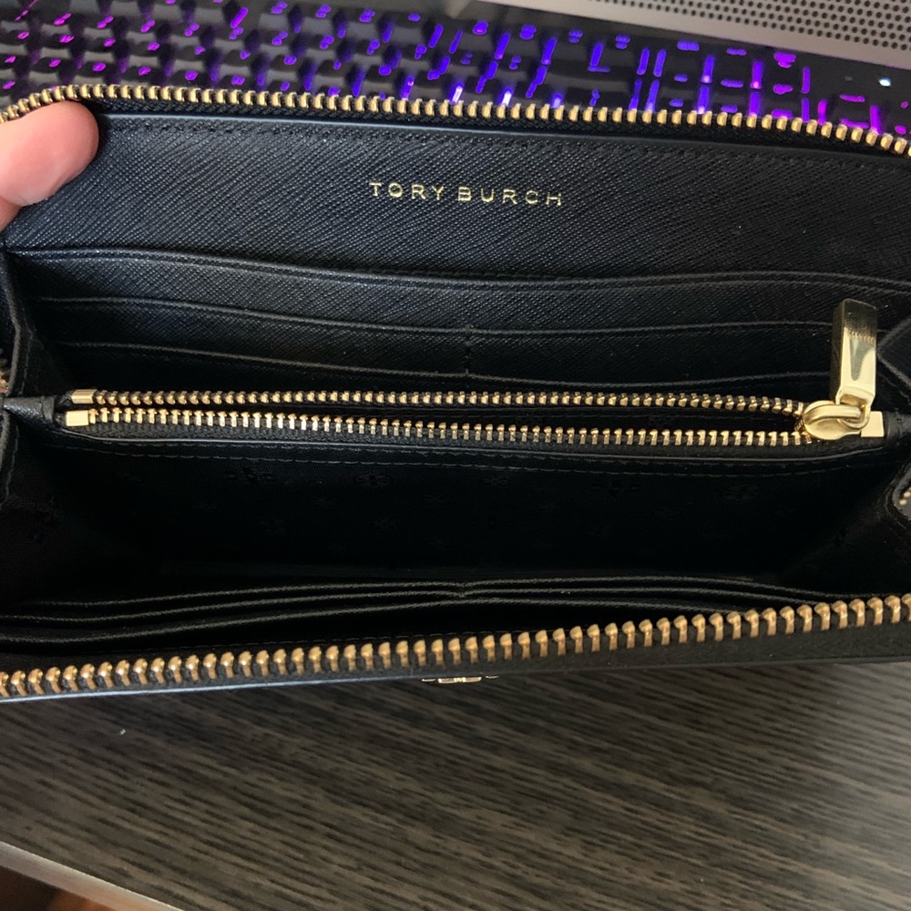 Tory Burch wallet